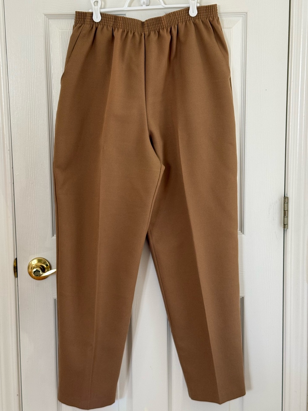 Briggs New York Women's Elastic Waist Straight Trousers - Camel